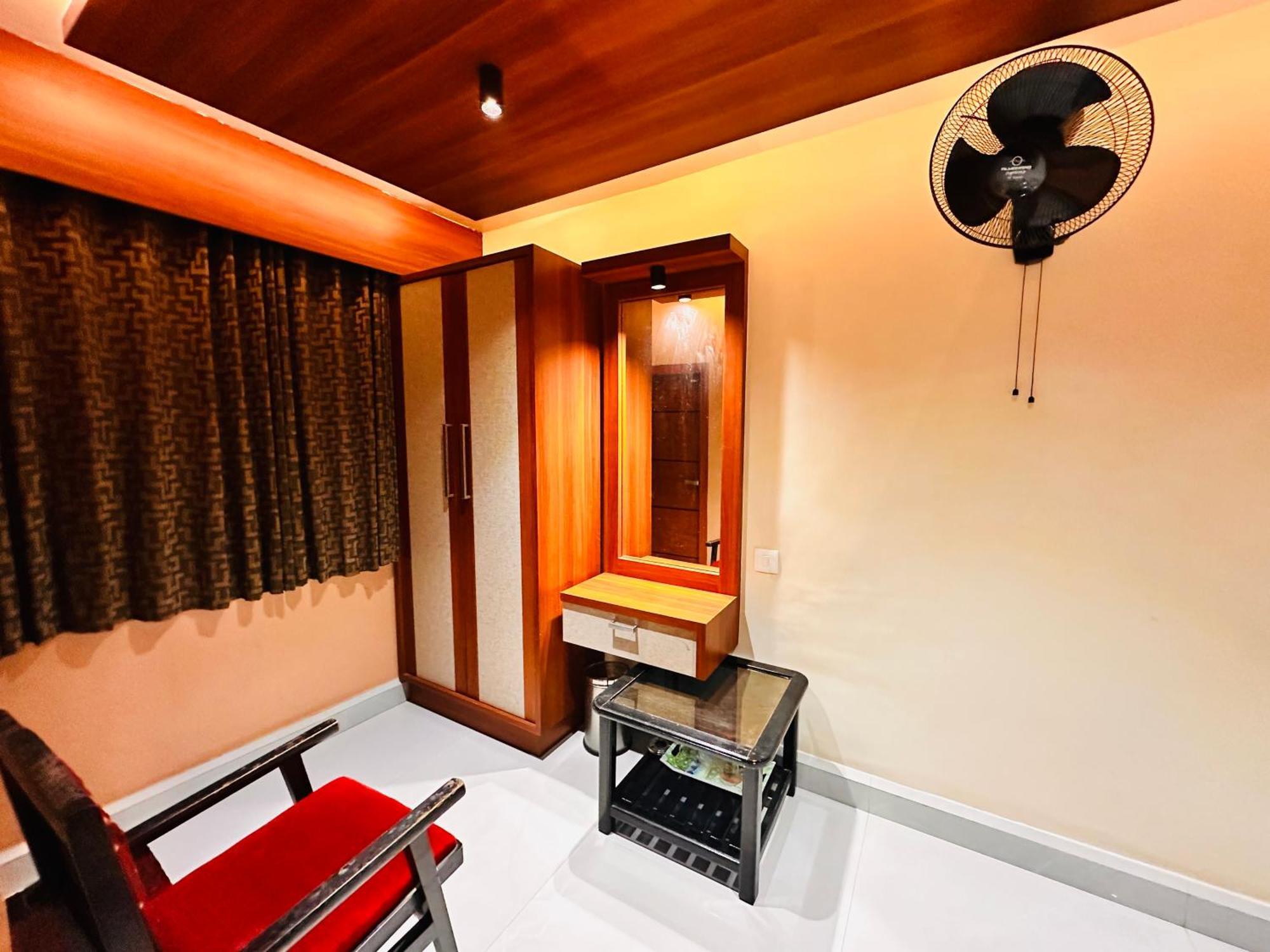 Hotel City Palace Ooty Buitenkant foto